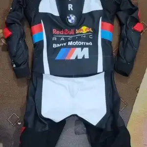 Personalized racing leather suits